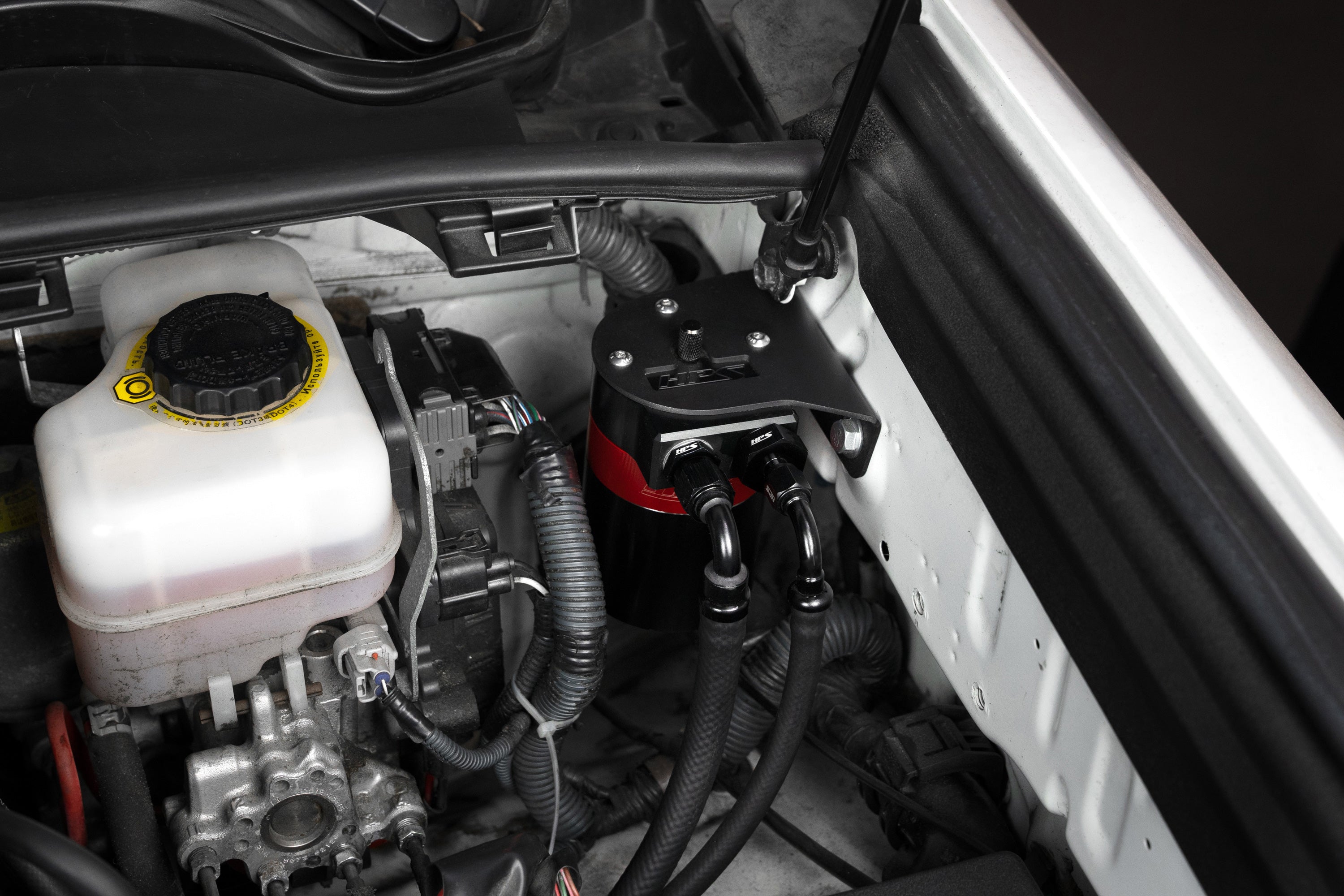 HPS Performance Aluminum Oil Catch Can Kit Installed 2010-2024 5th Gen Toyota 4Runner 4.0L V6 860-010