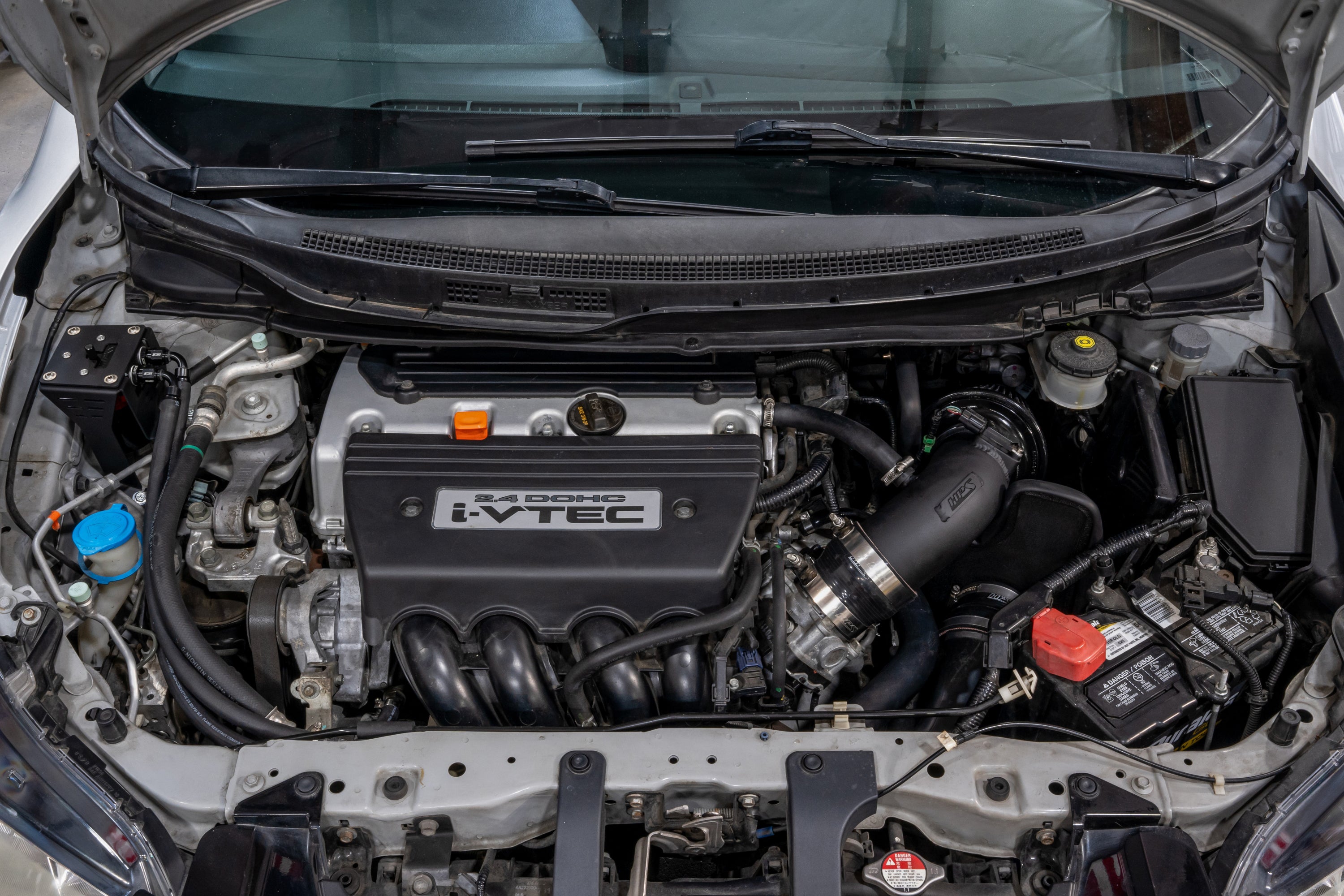 HPS Performance Aluminum Oil Catch Can Kit installed 9th Gen Honda Civic Si 2.4L K24Z7 860-027